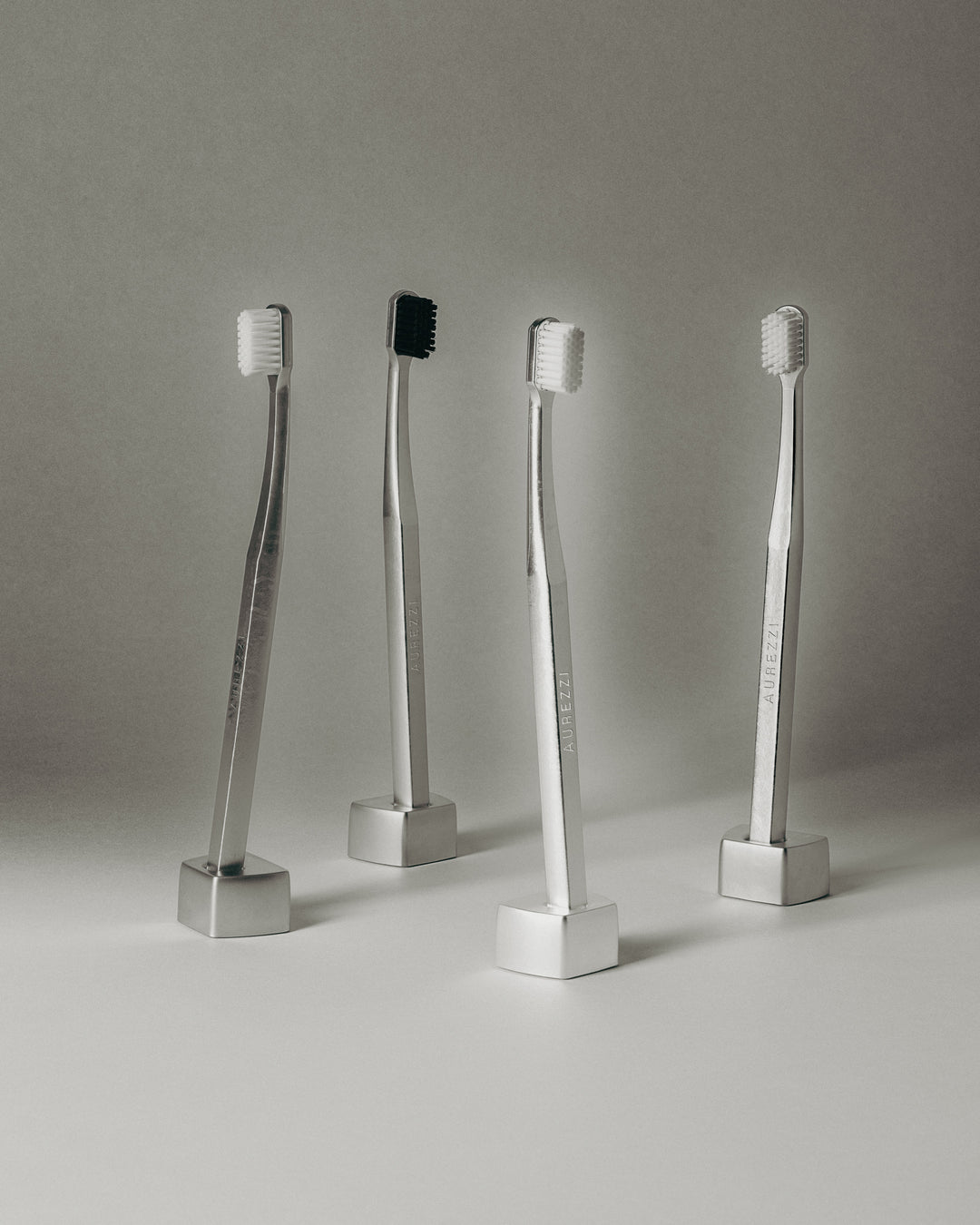 TOOTHBRUSH STAND SILVER