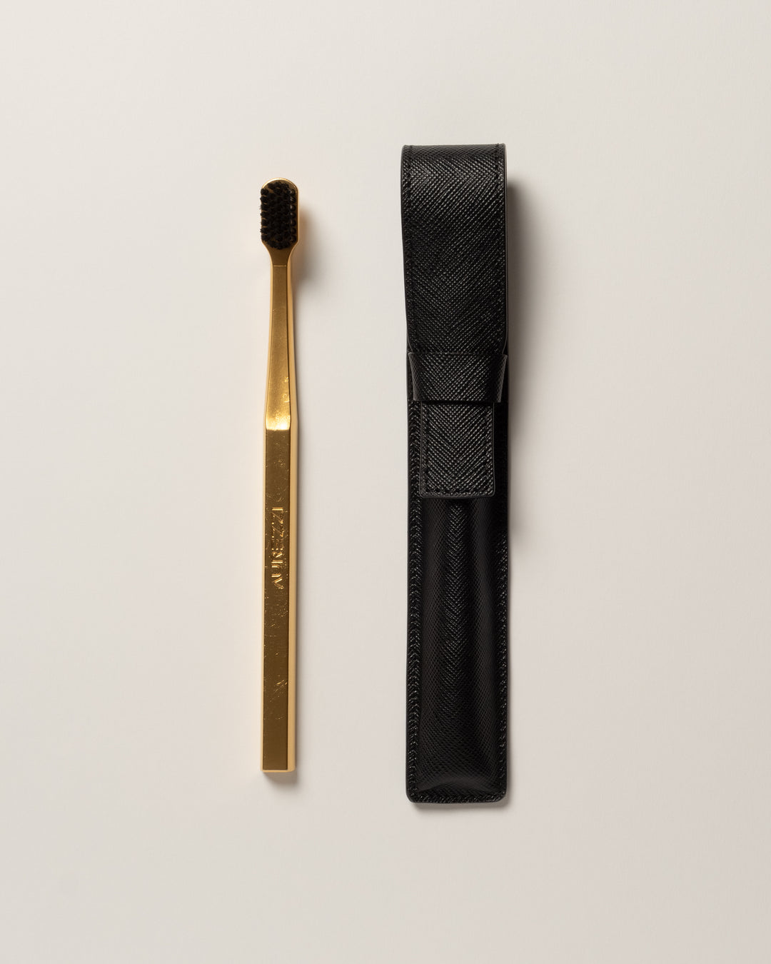 Kit - Saffiano Leather Case Flap/Black & Toothbrush