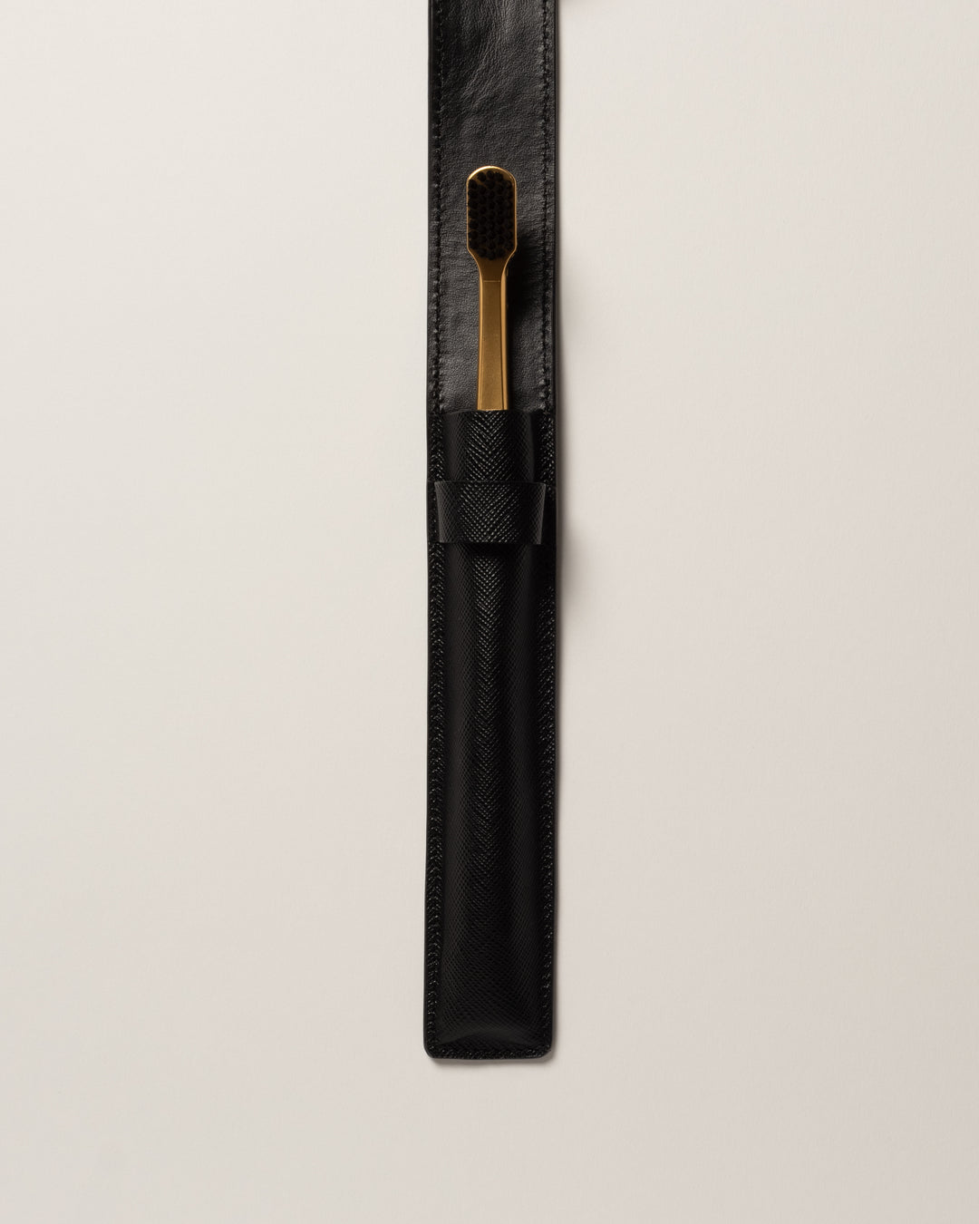 Kit - Saffiano Leather Case Flap/Black & Toothbrush