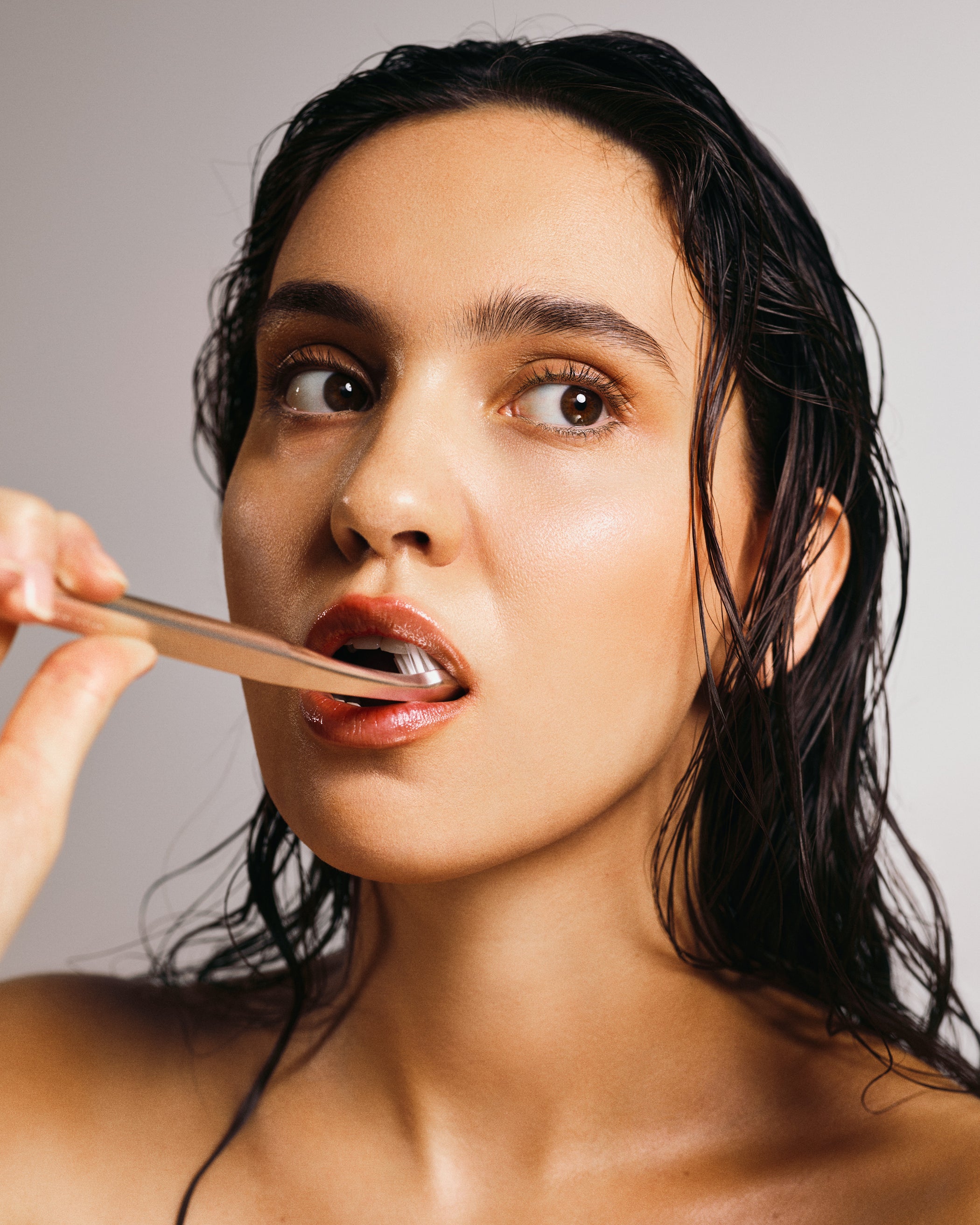 TOOTHBRUSH GOLD/BLACK AUREZZI